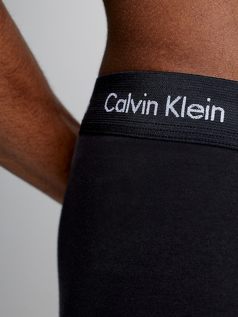 CalvinKlein-[000NB1770A4KU]-Black-Blueshadow-Cobaltwater-4.webp