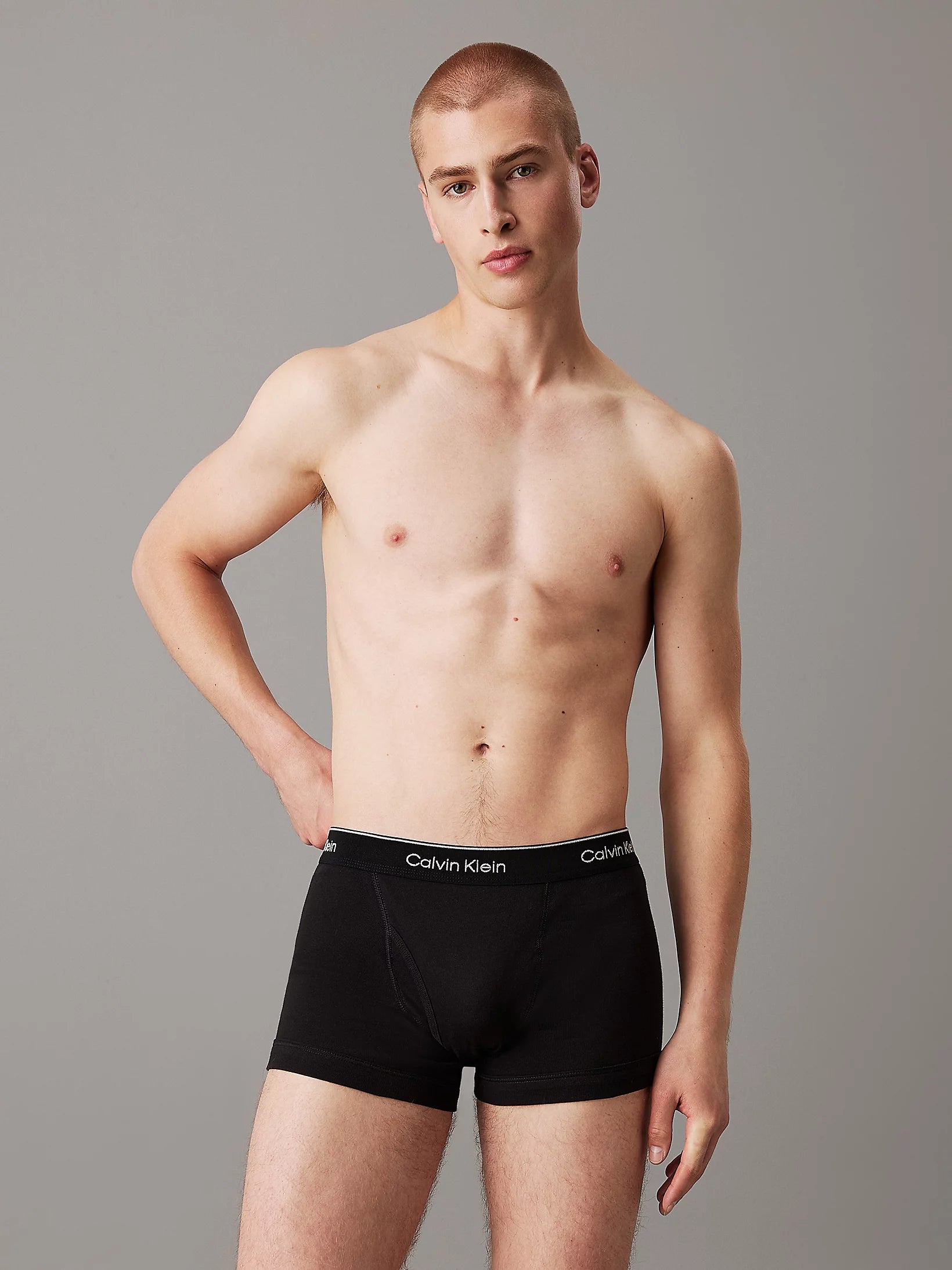 CalvinKlein-[000NB4002A001]-Black-1.webp