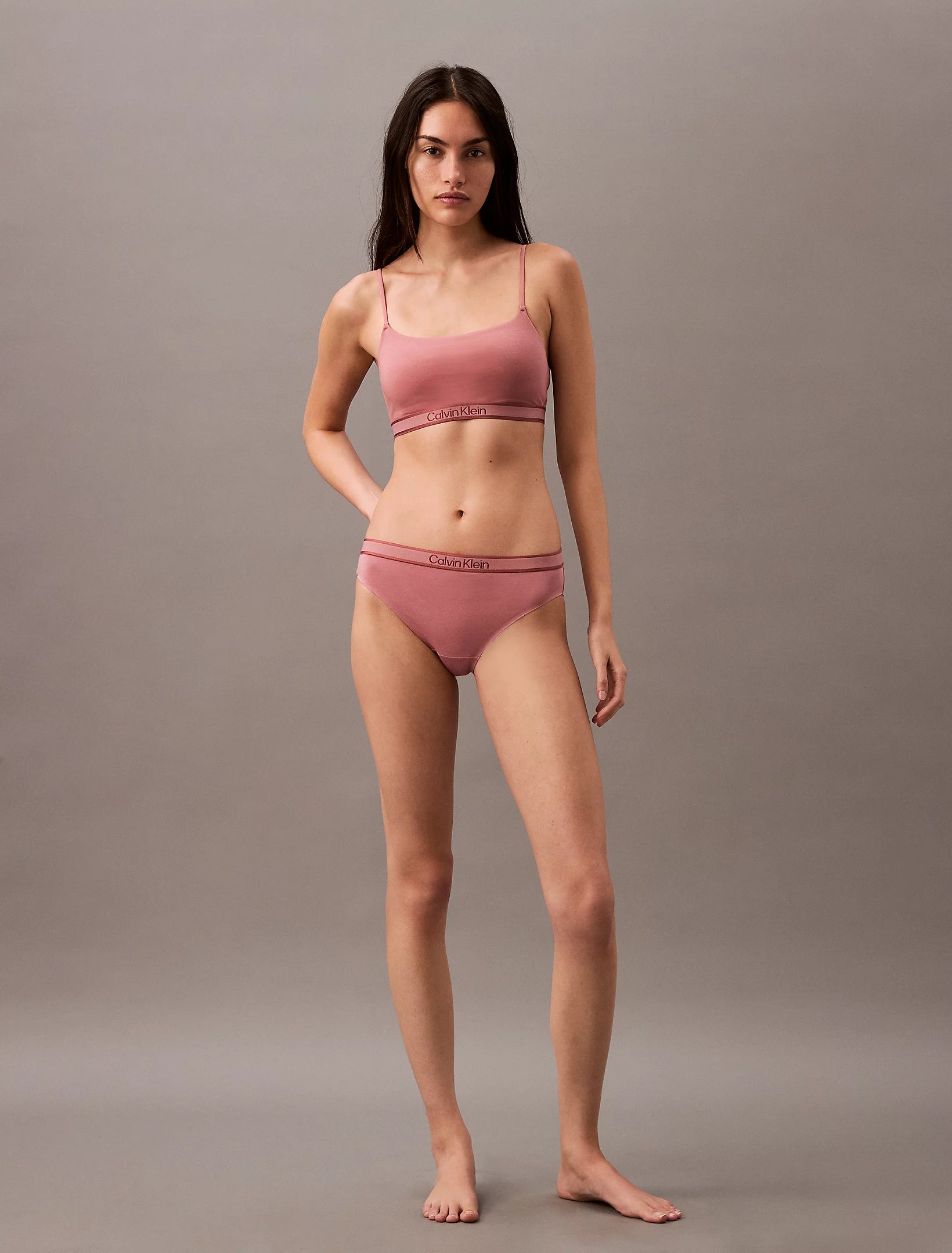 CalvinKlein-[000QF7943EVLZ]-RedGrapeW-AppleButterLogo-5.webp