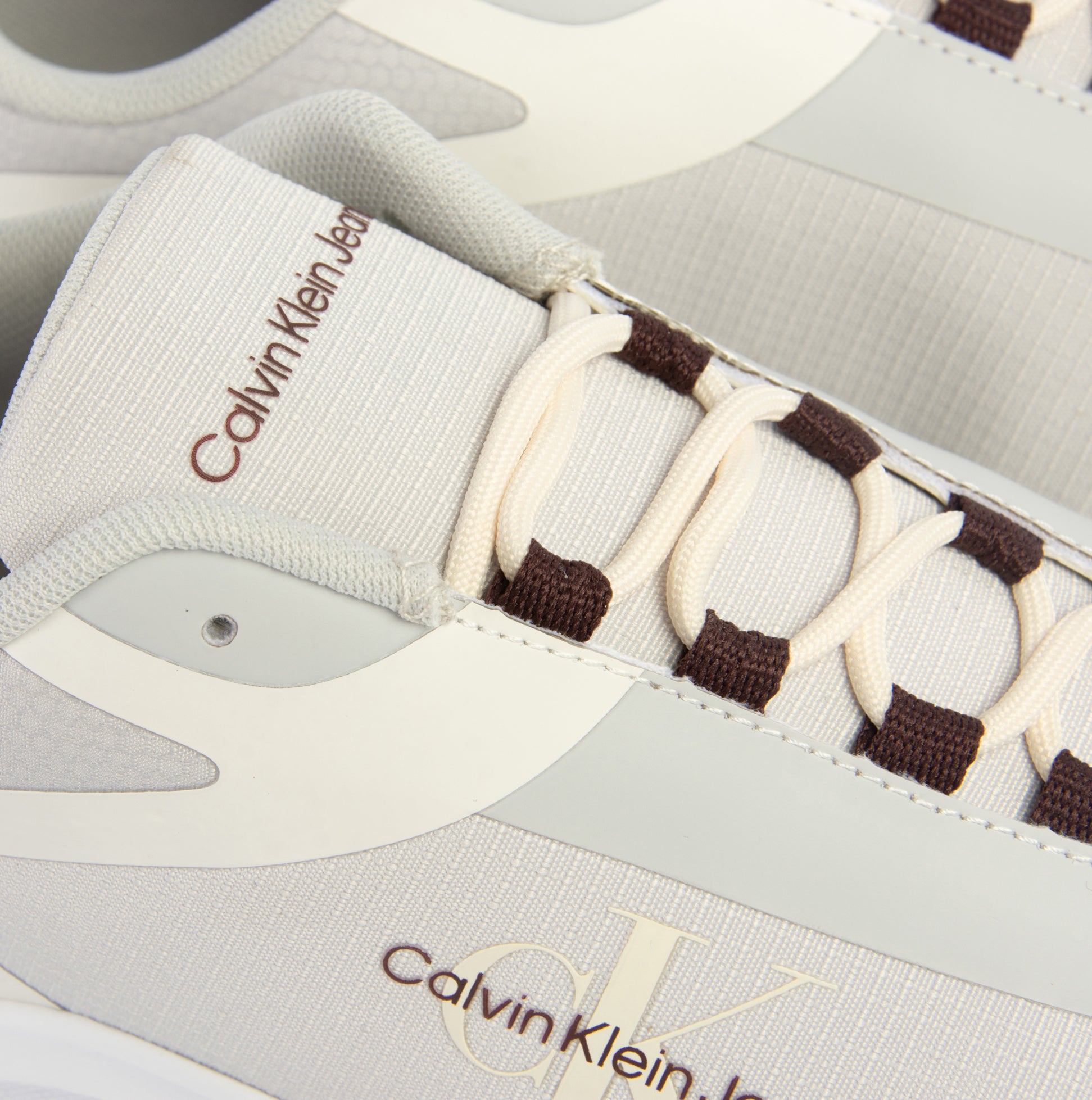 CalvinKlein-[YM0YM0096801V]-OMushroom-BitterChocolate-White-5.jpg