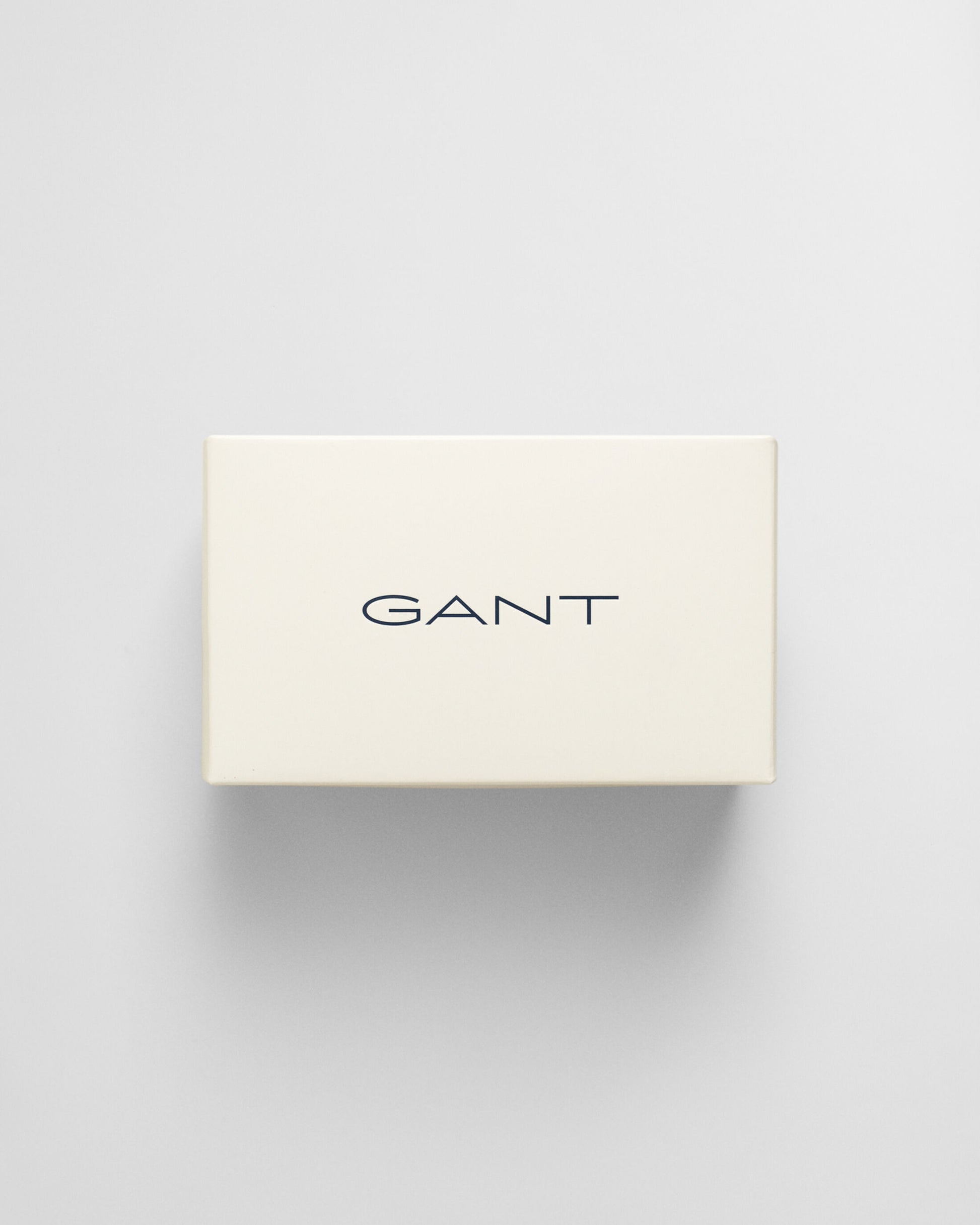 GANT-[9960316-620]-BrightRed-3.jpg