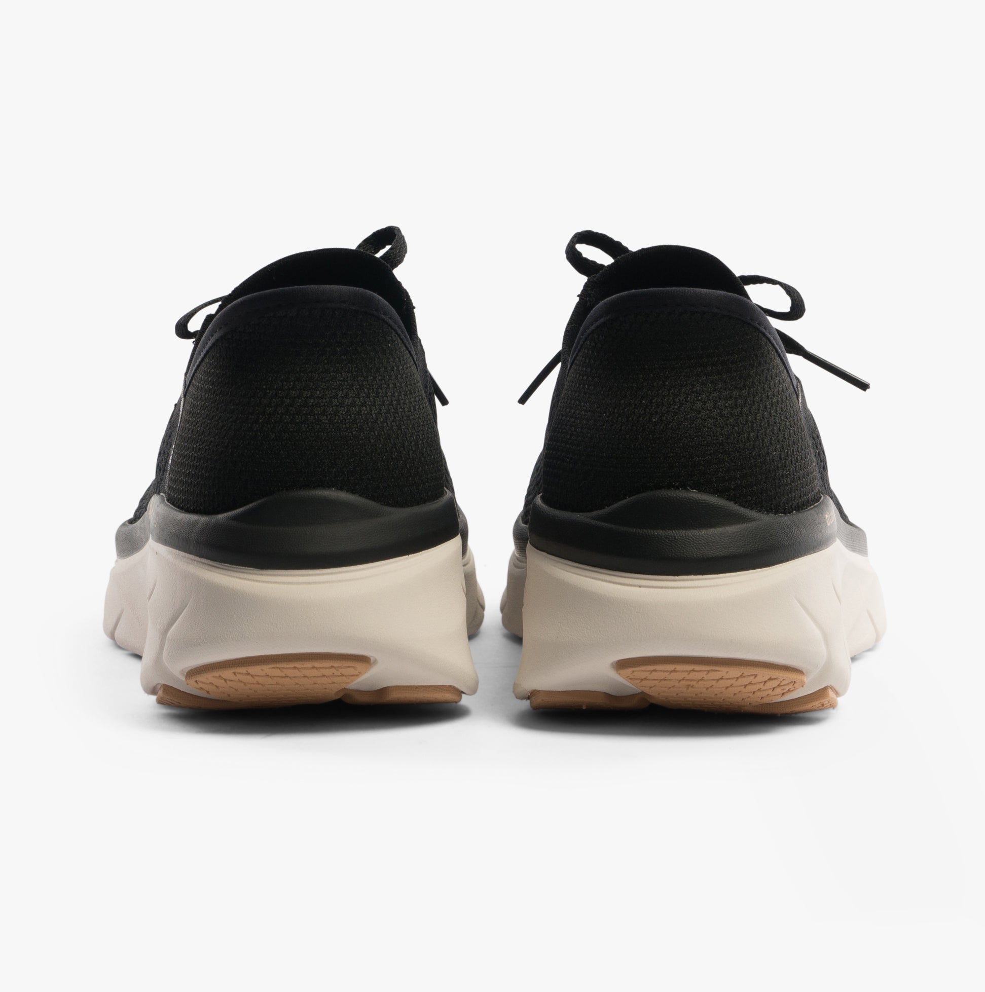 Skechers-[150105-BKTN]-Black-Tan-03.jpg