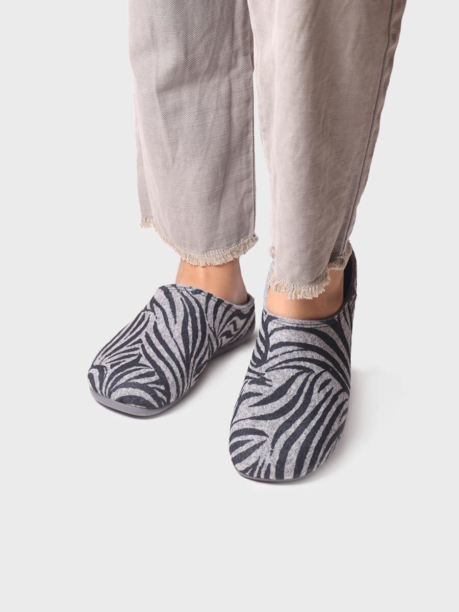 Toni Pons MAUI - NM Womens Slippers Zebra - Shuperb