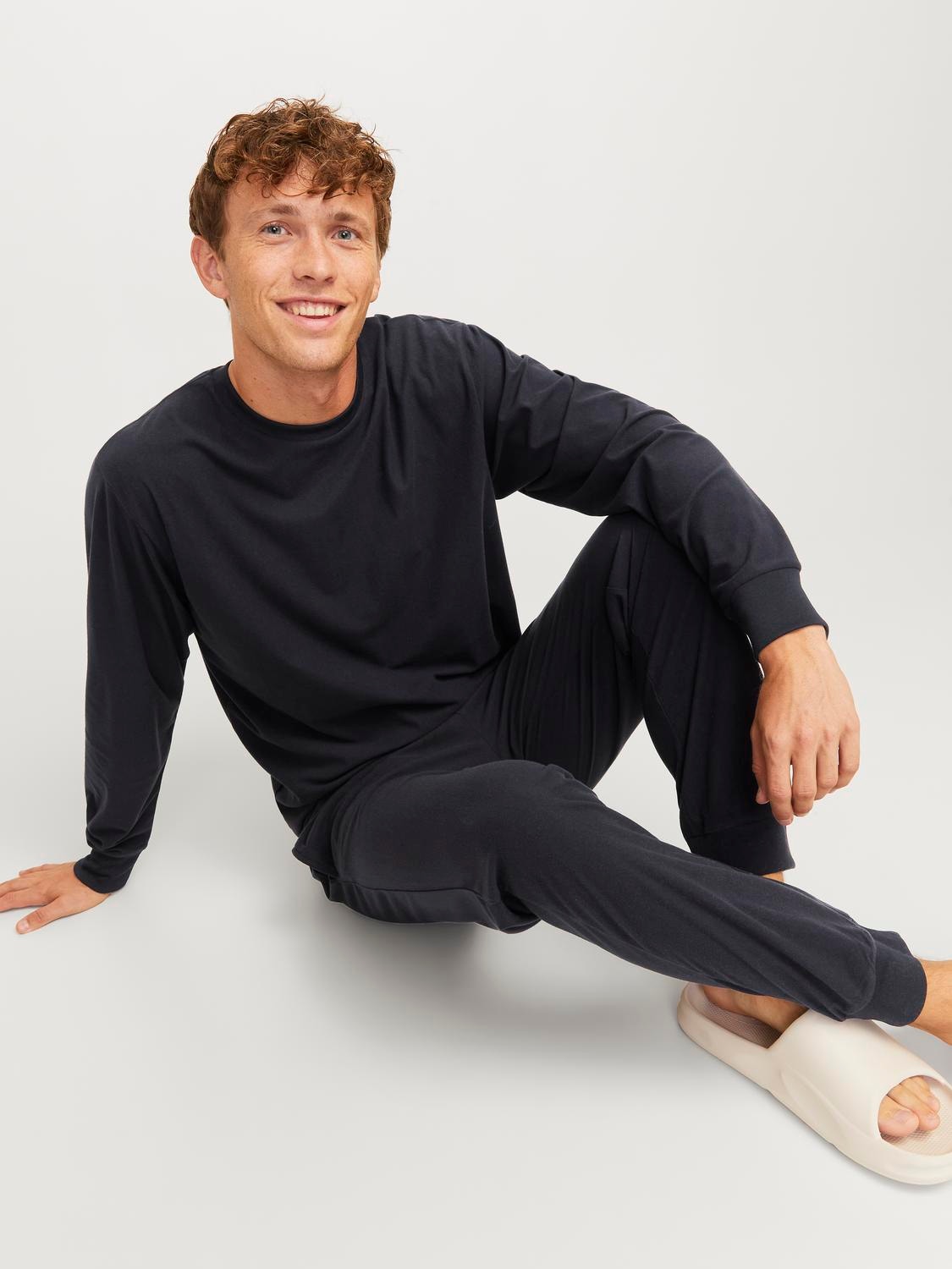 jackjones-jacsolidloungesetwnoos-black.jpg